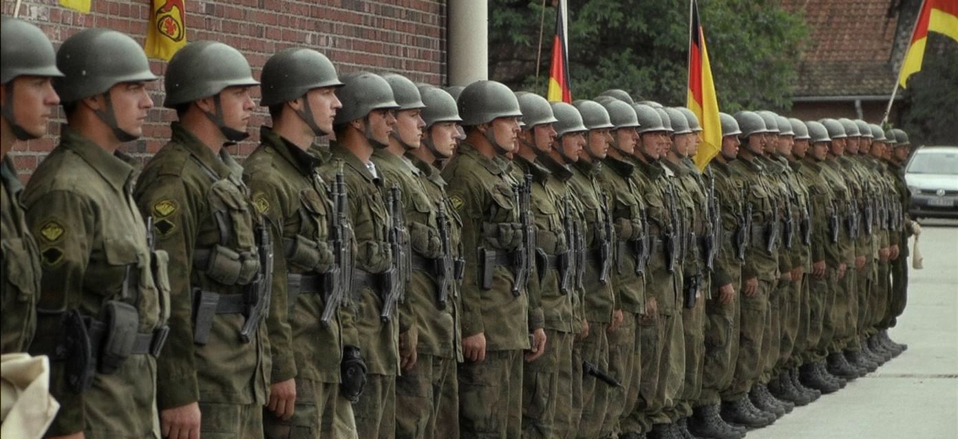 Kriegstüchtiges Land – Eine konkrete Dystopie